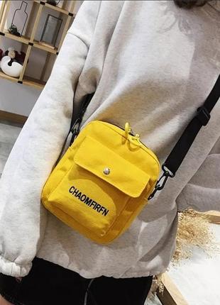Женская маленькая сумка-мессенджер chaomfirfn жёлтая4 фото