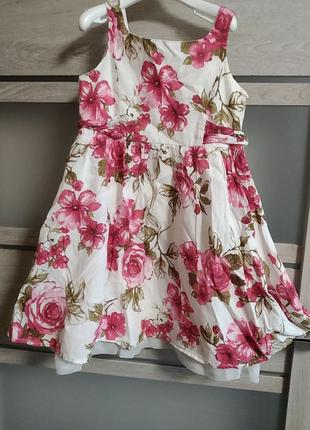 Платье в цветах 3 года