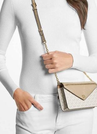 Сумка жіноча крос-боді michael kors jet set travel small signature logo clutch crossbody bag колір виробу