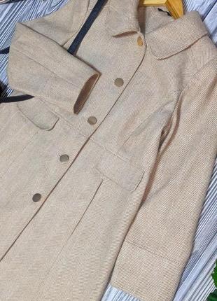 Бежево-белое пальто в зигзаг m&co #32513 фото