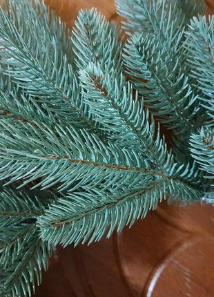 Гирлянда хвойная литая "премиум" 1м голубая / декоративная елочная ветка / ялинкова...