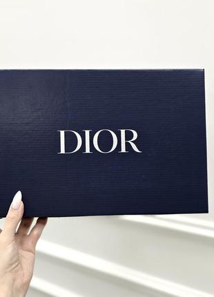 Фирменная упаковка коробка christian dior , упаковка на подарок. подарочная брендовая упаковка кристиан диор