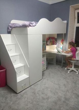 Детская двухъярусная кровать-чердак со столом дм37а