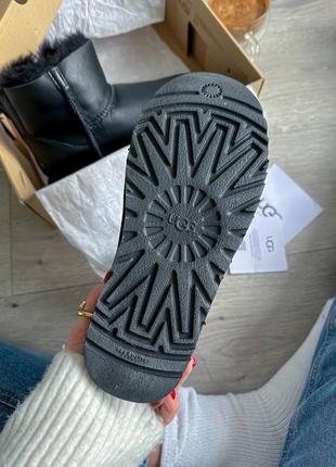 Жіночі уггі