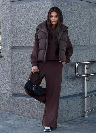 Спортивный костюм и жилетка