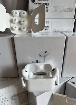 Airpods pro 2 та airpods 3