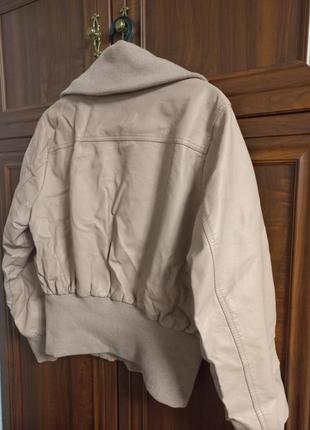 Красива курточка