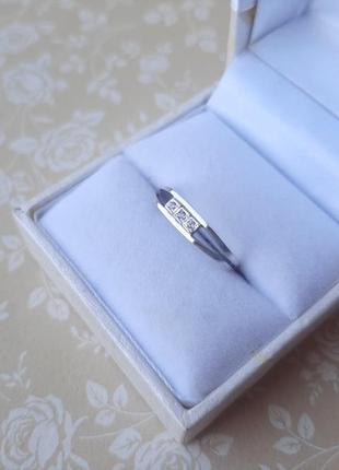 Кольцо серебро каблучка лаконичн дизайн фиониты кiльце 925 перстень срібло циркон минимализм