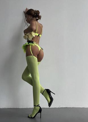 Яркие желтые чулки без ажура