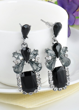 Чорні сережки