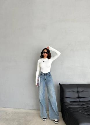 Боди рубчик с прорезями на рукавах для пальцев