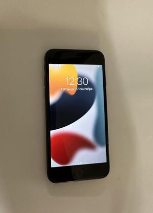 Продам iphone 8/ 64гб б/у в хорошем состоянии