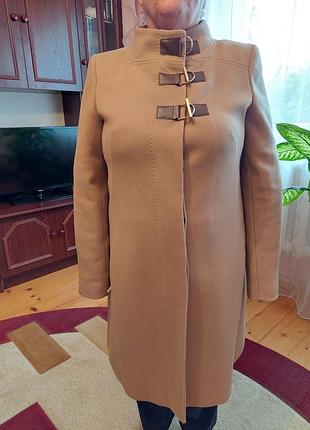 Caractere люксове італійське пальто з ангорой