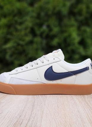 Nike blazer low бежеві на коричневій