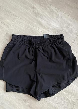 Шорти Yves Saint Laurent