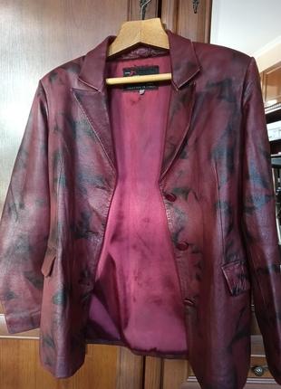 Вінтажний шкіряний жакет valentino varsova оригінал.