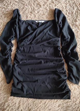 Коротка чорна сукня zara
