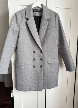 Серое пальто zara
