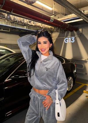 Костюм в стиле prada