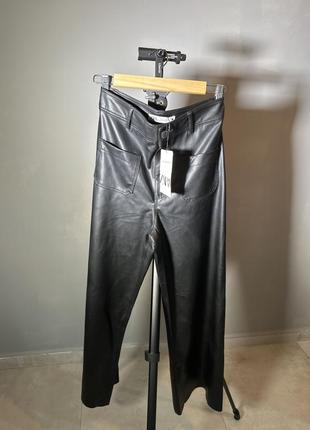 Новые кожаные брюки женские от zara размер 38