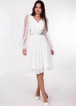 Святкове плаття міді з корсетом з вишивкою