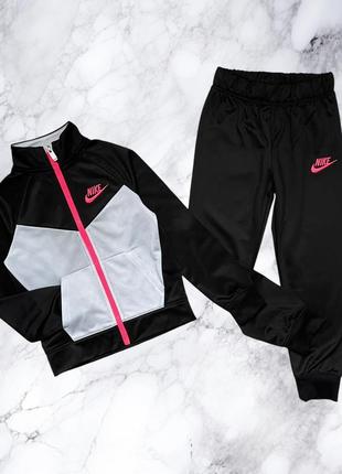 Спортивний костюм nike на 5-6 років