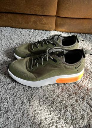 Nike air max dia olive green sales