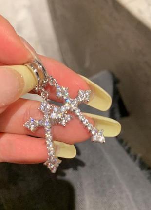 Серьги шарики крестики со стразами серебристые новые