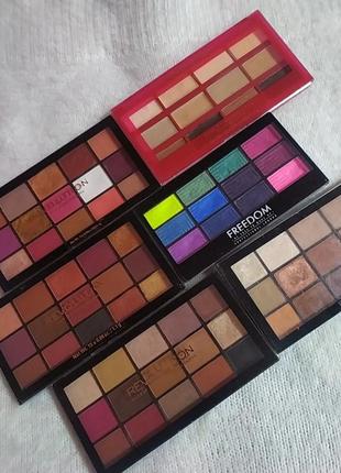Палетры теней makeup revolution london freedom reloaded