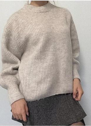 Бежевый мягкий теплый свитер asos