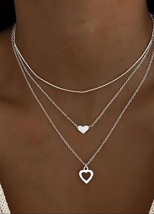 Набор кулонов в виде сдец. колье из трех цепочек, подвески 3шт. набор аксессуаров. колье и ожерелья.