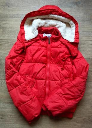 Гарна,якісна курточка