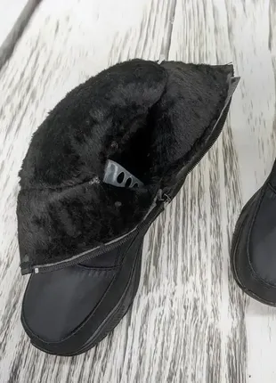 Дутики чорні чоботи спортивні черевики зима