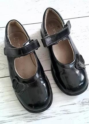 Туфлі лакіровані,  шкіряні