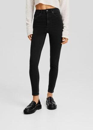 Джинсы скинни bershka