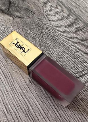 Матова стійка помада ysl