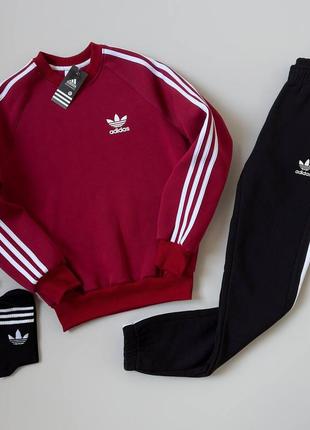 Костюми adidas зима👫: свитшот-брюки
2 пары носка в подарок ❄️