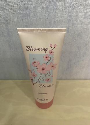 Крем для рук blooming blossom.