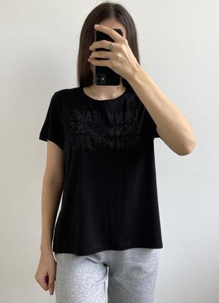 Футболочка від dkny зі стразами