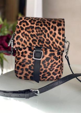 Шкіряна сумочка polina&eiterou з леопардовим принтом