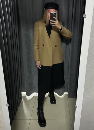 Пальто zara нове