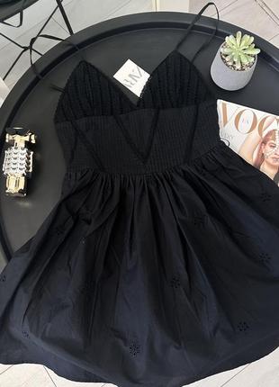 Короткое черное платье с вышивкой zara, размер xs