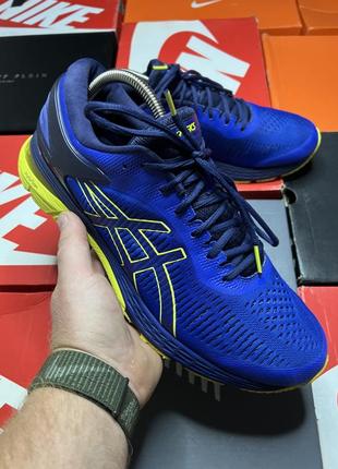 Чоловічі кросівки asics gel-kayano 25