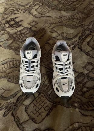 Nike p-6000 белые с черными элементами 41 размер