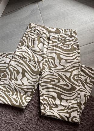 Трендовые джинсы shein