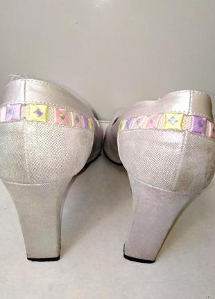 Шкіряні перламутрові туфлі pavacini international made in spain, блискавичне надсилання ⚡💫🚀