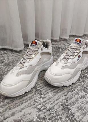 Кроссовки ellesse. стелька 26 см2 фото