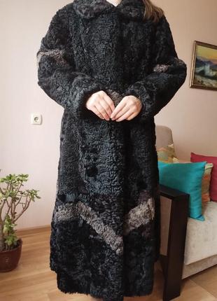 Шуба из натурального меха каракуль