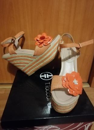 Босоножки. б/в. 38 р-р
