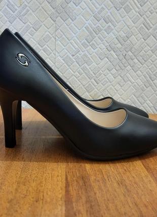 Туфлі нові 38р